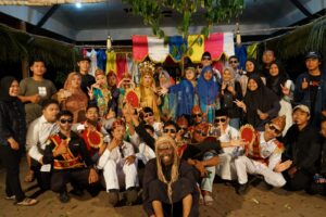 Read more about the article Pementasan Teater Mendu Dipadati Pengunjung