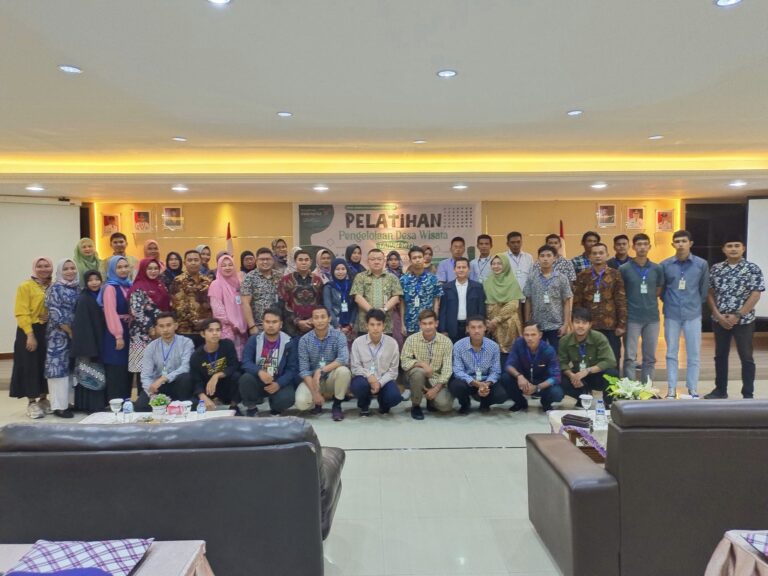 Read more about the article Dispar Laksanakan Pelatihan Pengelolaan Desa Wisata Untuk Penggiat Wisata Natuna